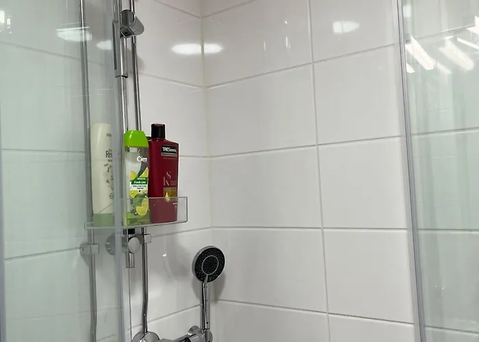 Quiet Close To The Mall And The Metro 아파트 *