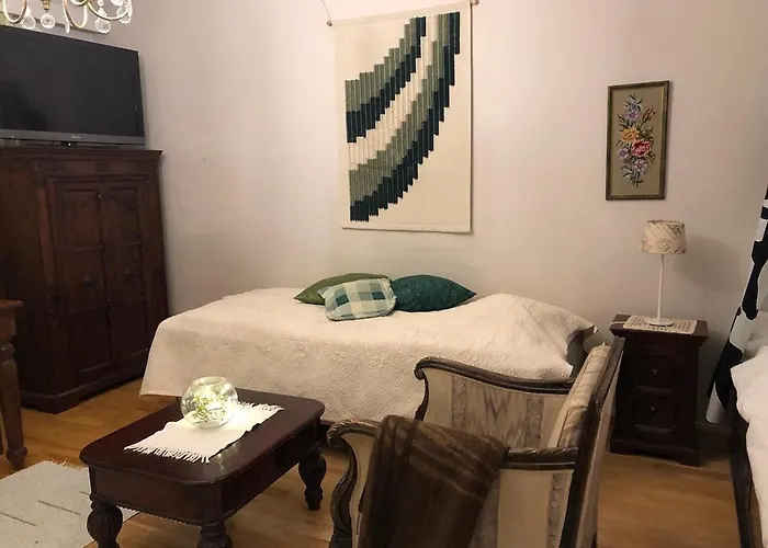 Daire Quiet Close To The Mall And The Metro *